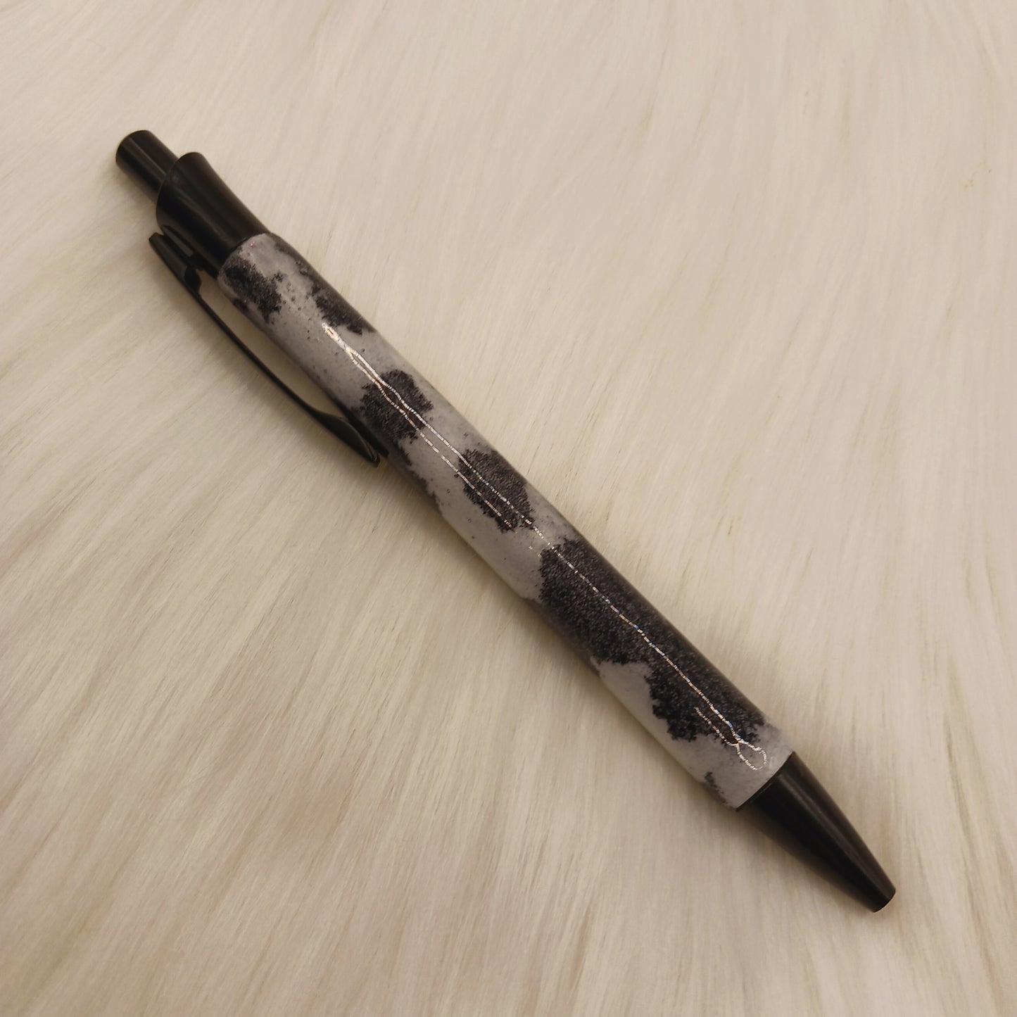 Cow print glitter epoxy pen