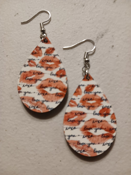 XOXO lips I love you earrings