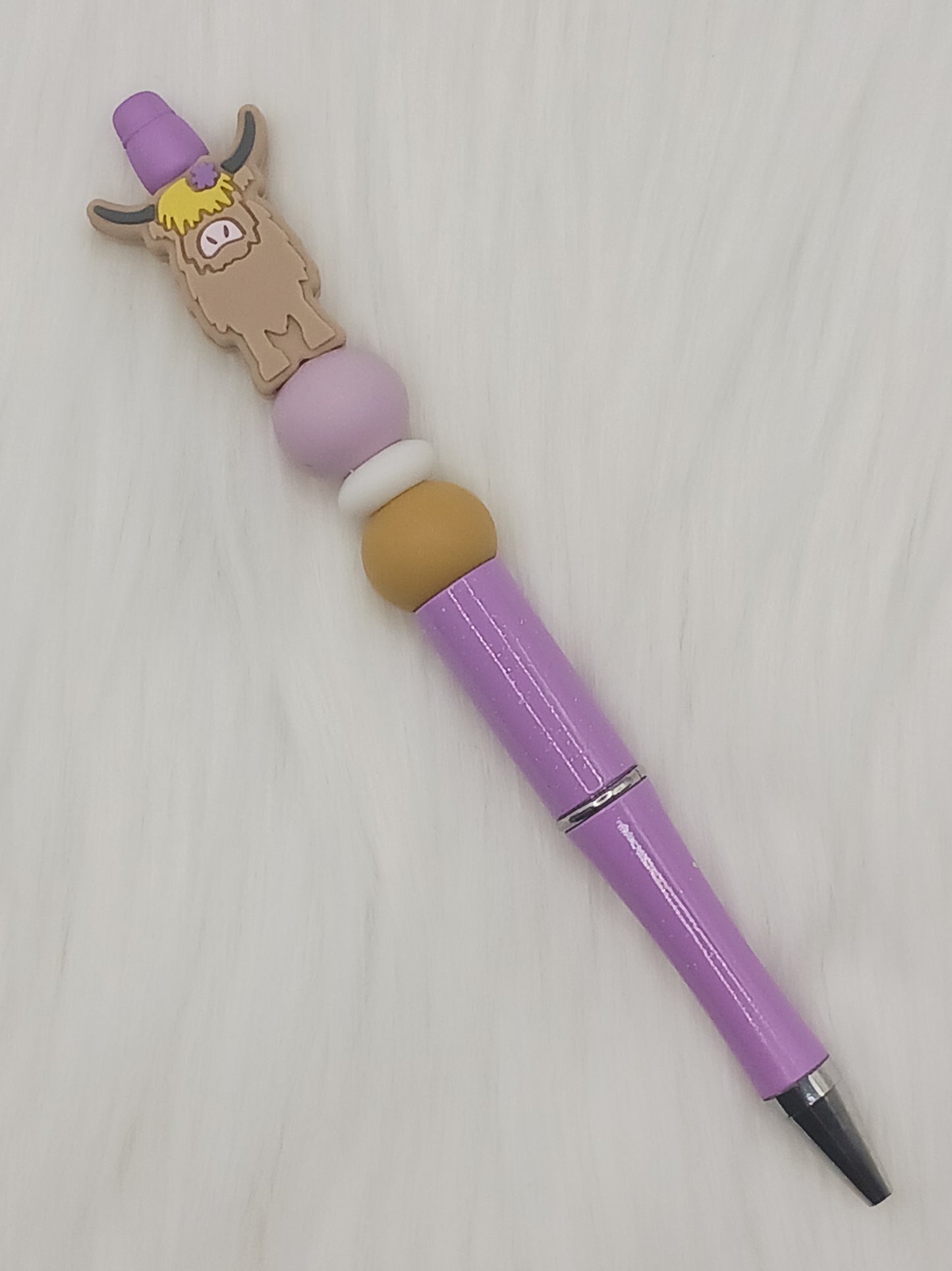 Purple highland cow beaded pen