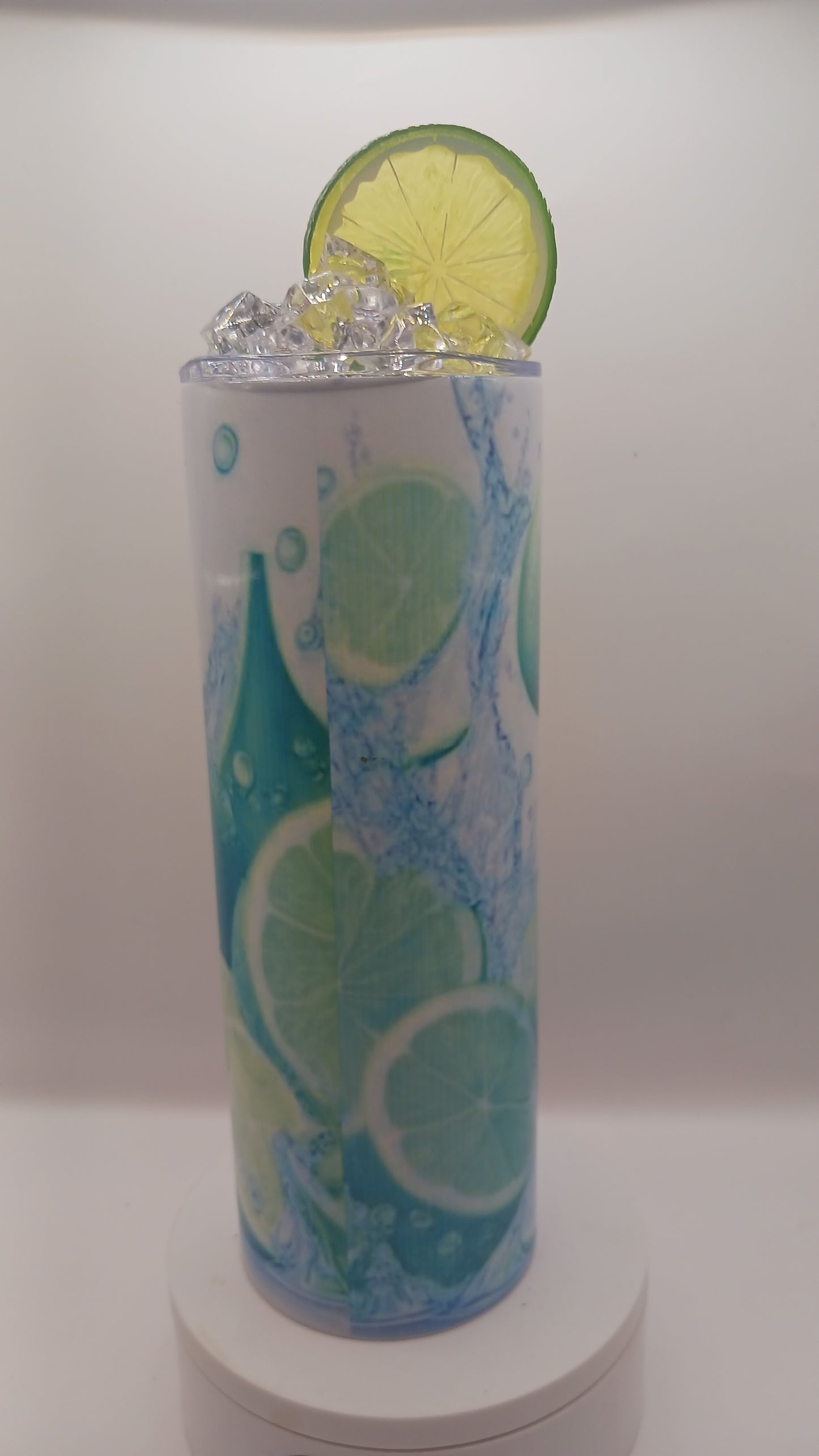 Lime rum with ice topper 20 oz tumbler