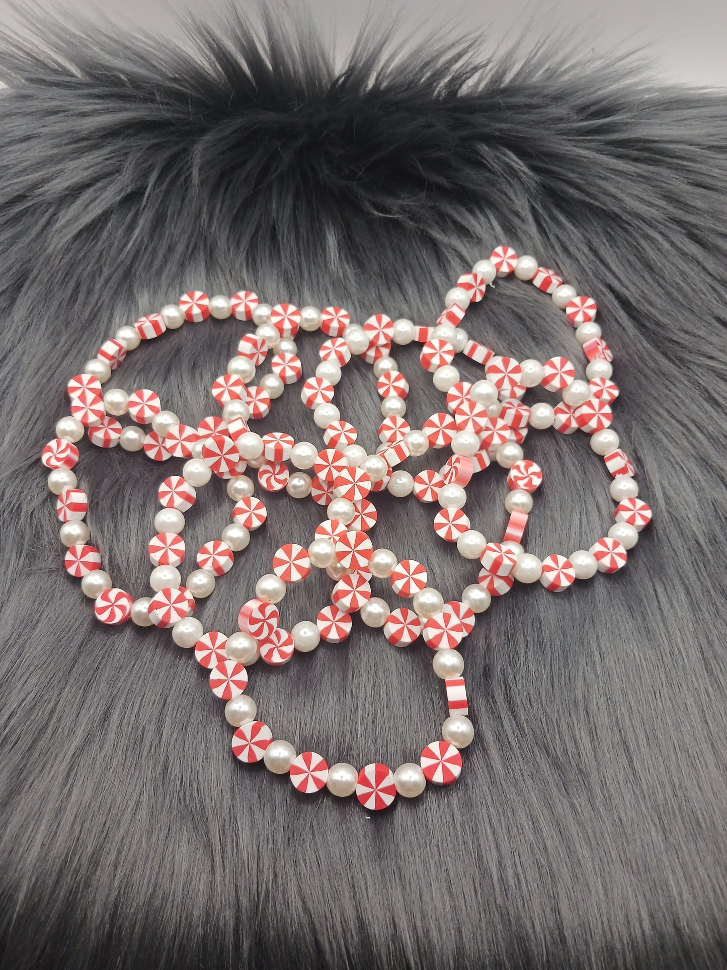 Peppermint and pearl stretchy Christmas bracelet