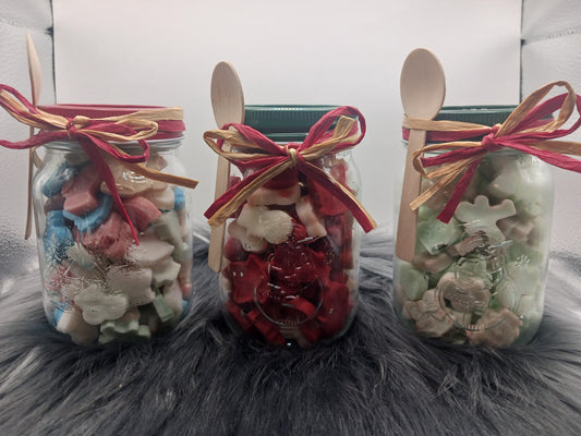 7 oz Christmas shaped soy wax melt jars