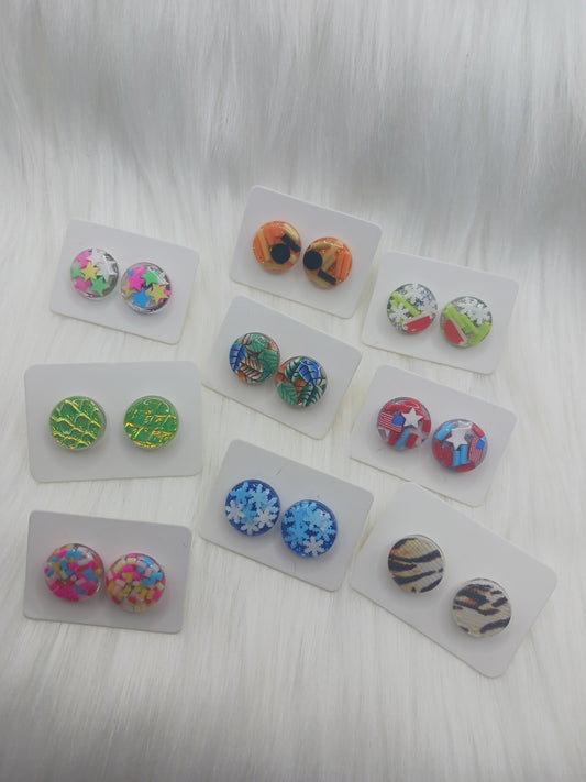 Special Round stud earrings