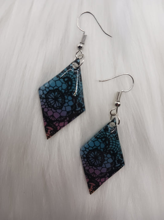 Diamond lace pattern handmade dangle earrings