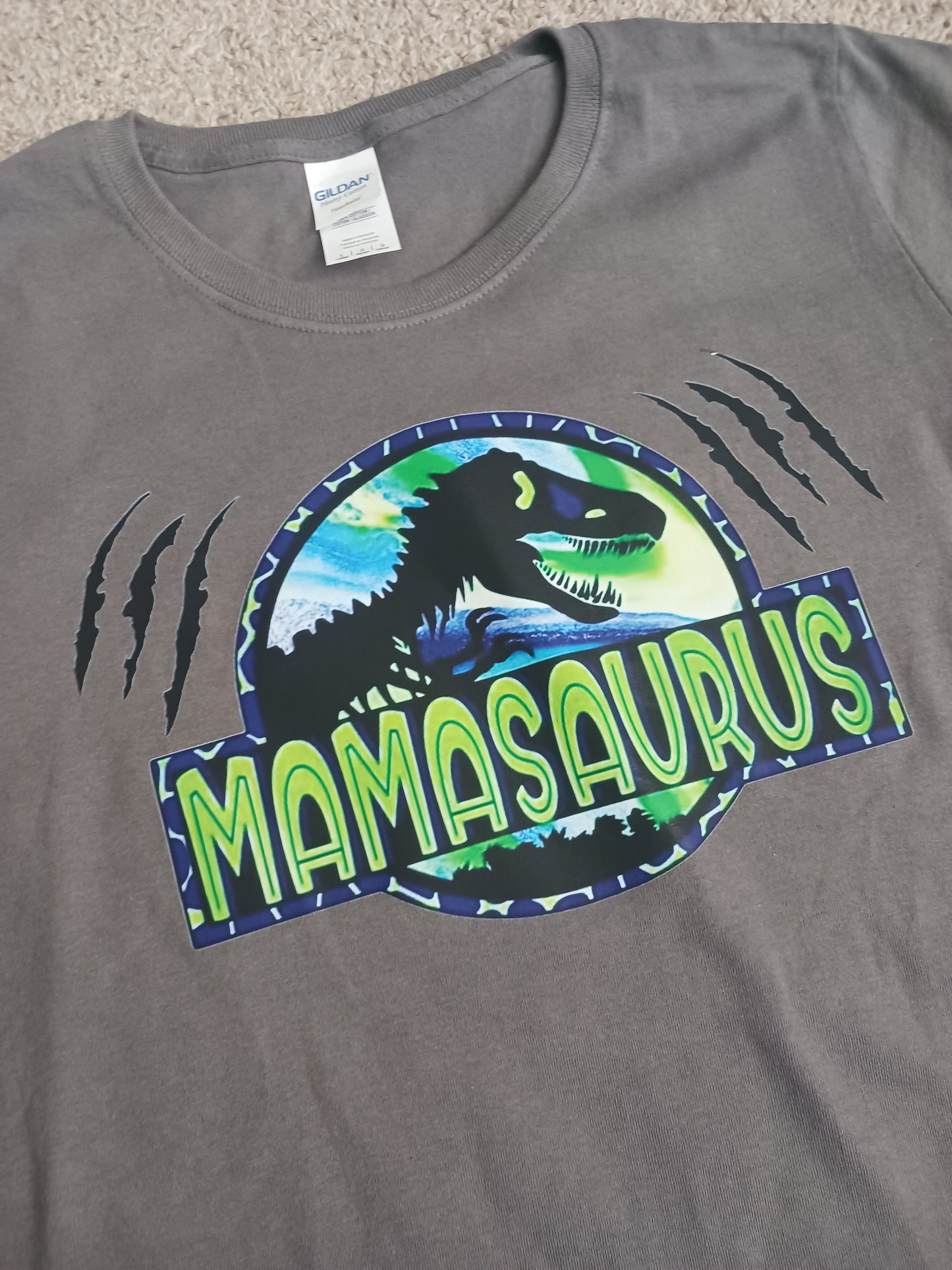 Mamasaurus dino ladies Tshirt