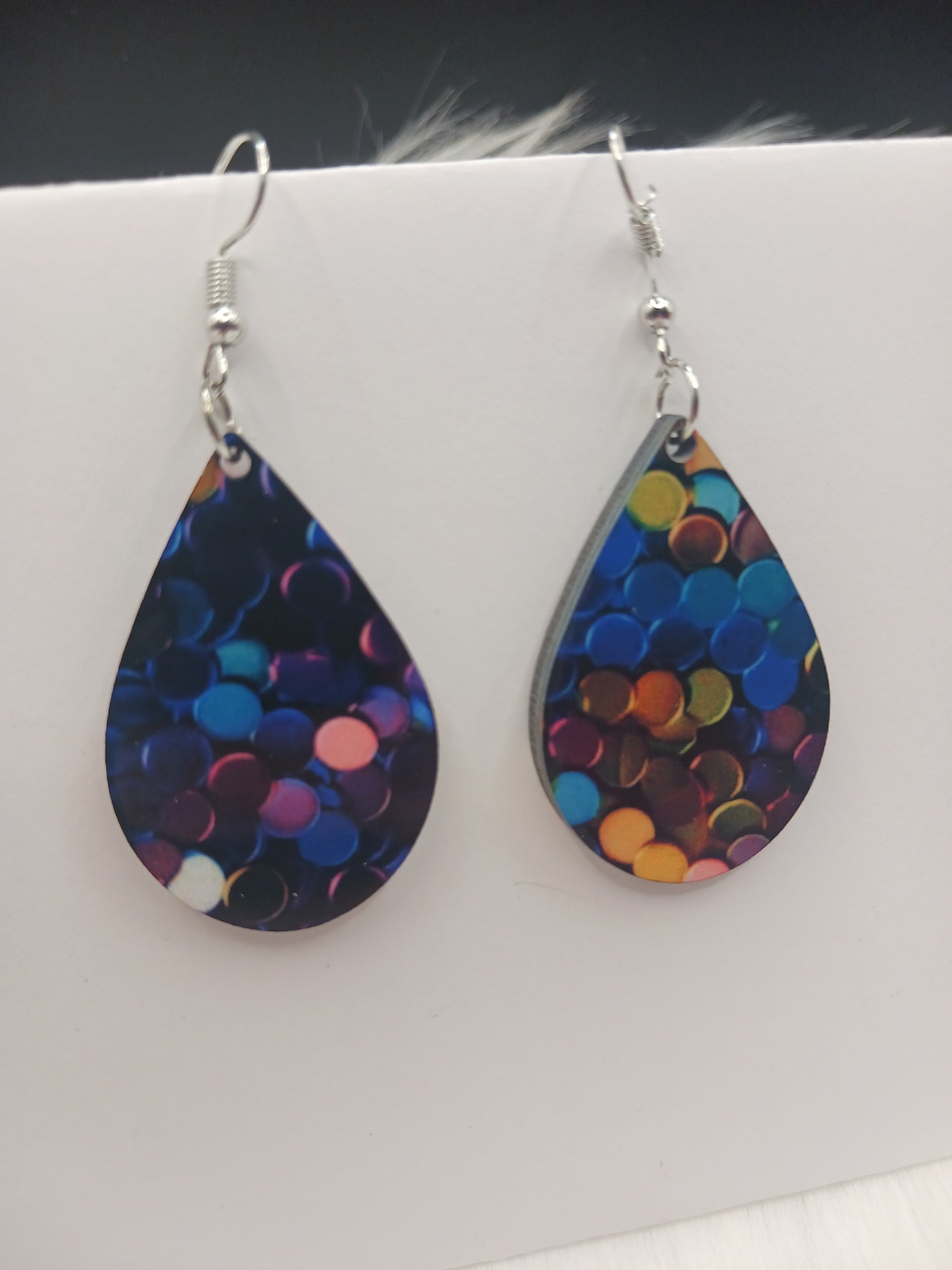 Shiny colored dots earrings